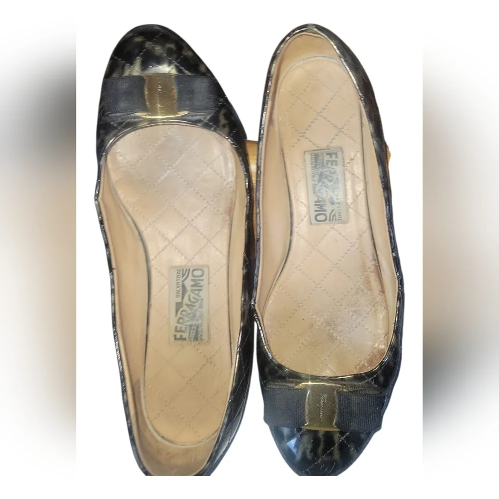 Salvatore Ferragamo Vintage Black/Green Quilted Patent Leather Vara Bow Flats 10